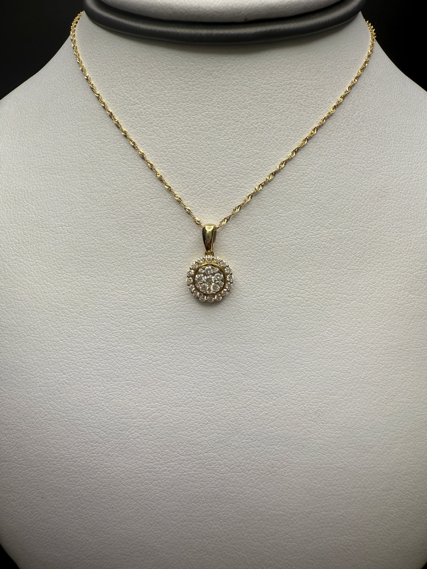 Round Diamond Necklace