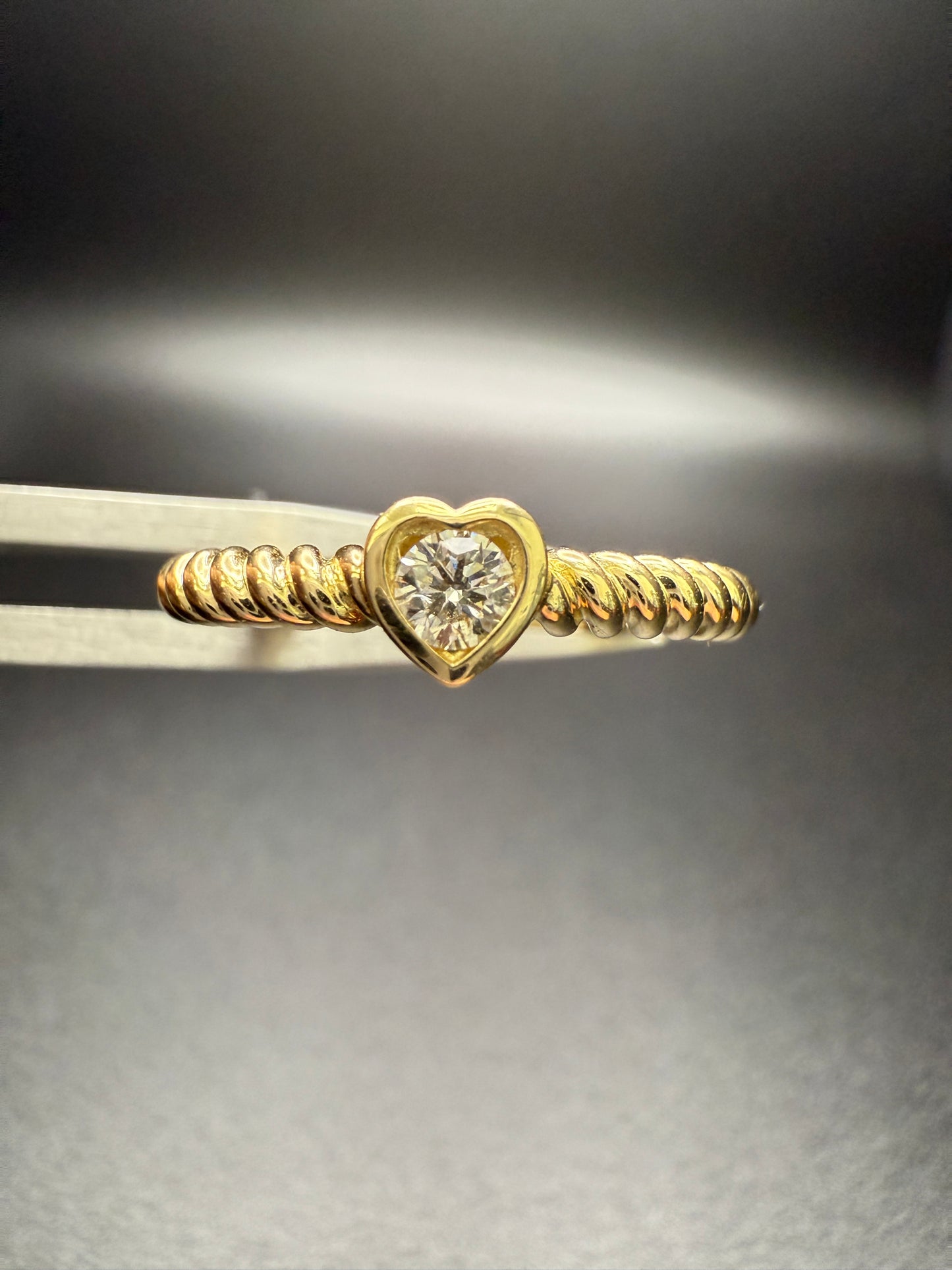 Heart Ring W/ Round Diamond