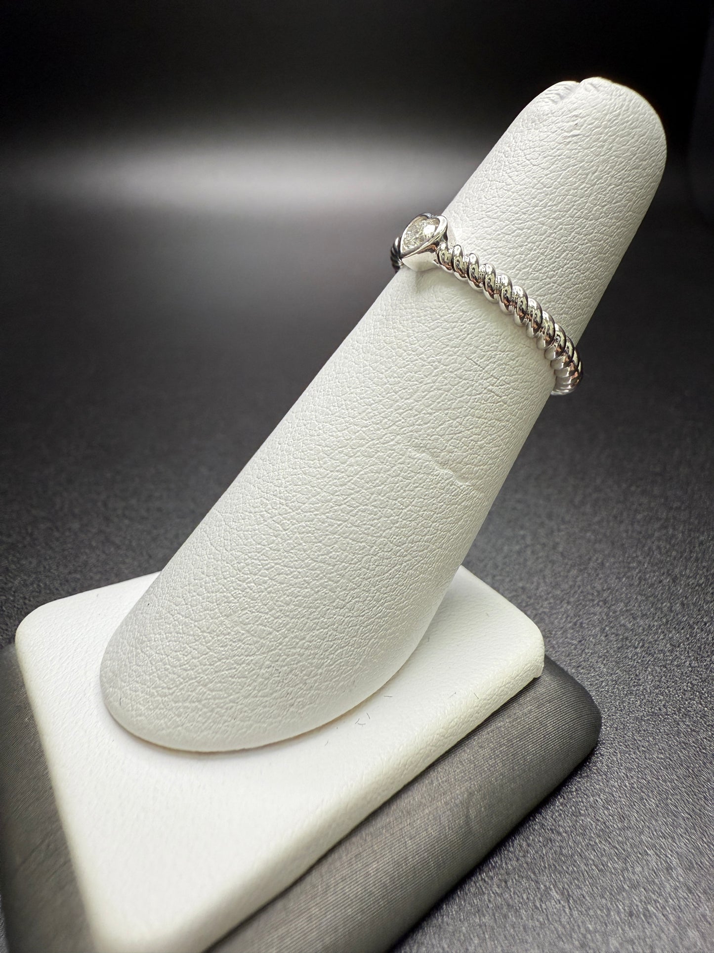 Heart Ring W/ Round Natural Diamond