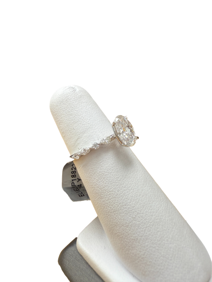 Oval Lab Grown Wedding ring