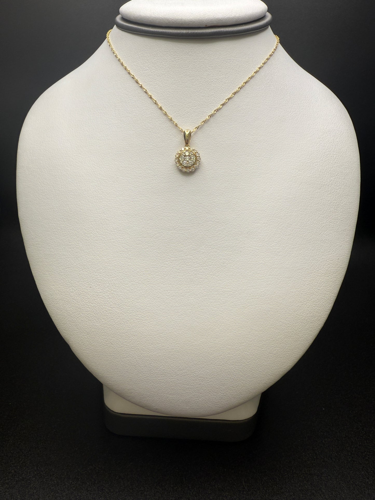 Round Diamond Necklace