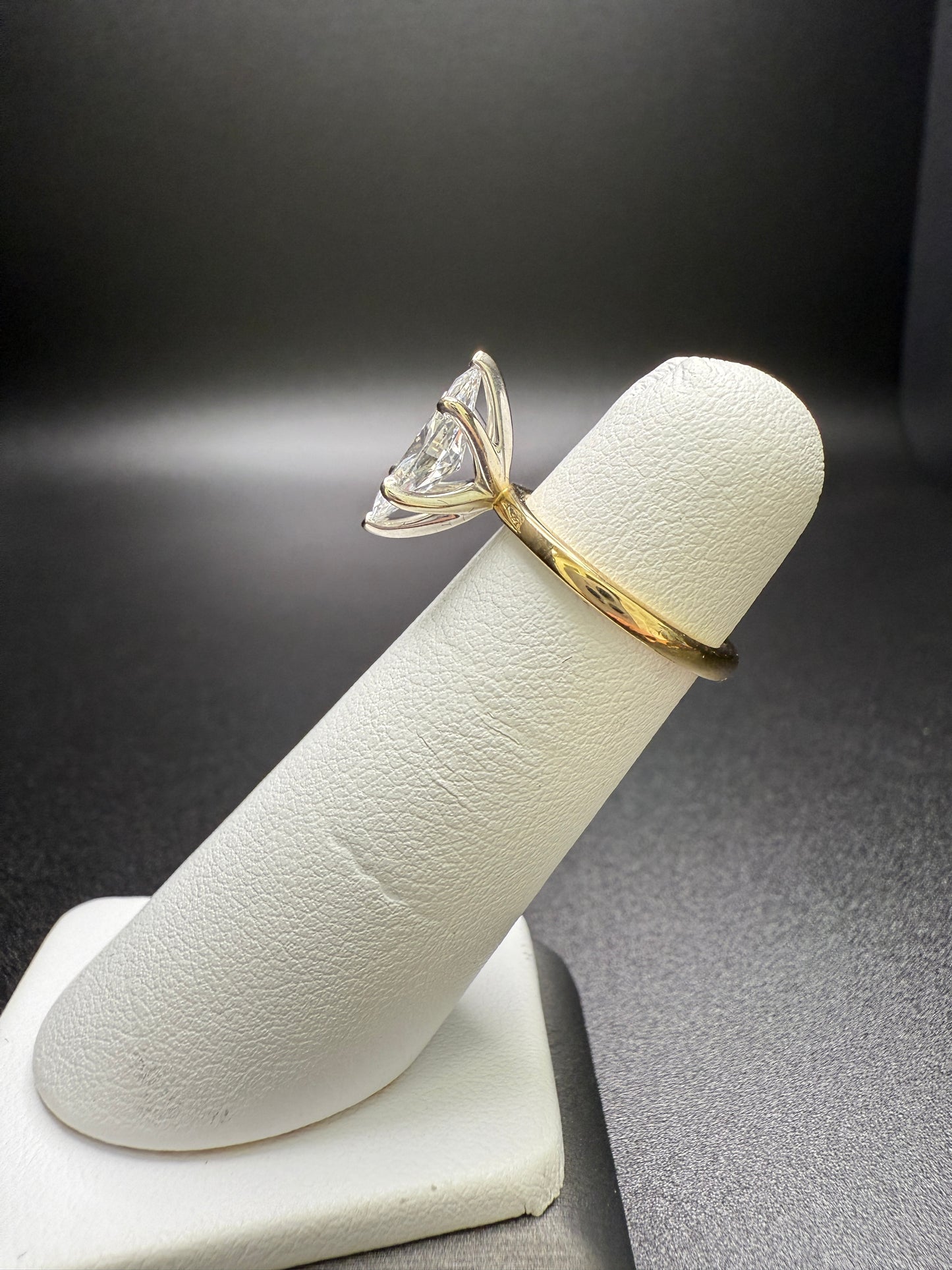 Marquise Cut Solitaire ￼