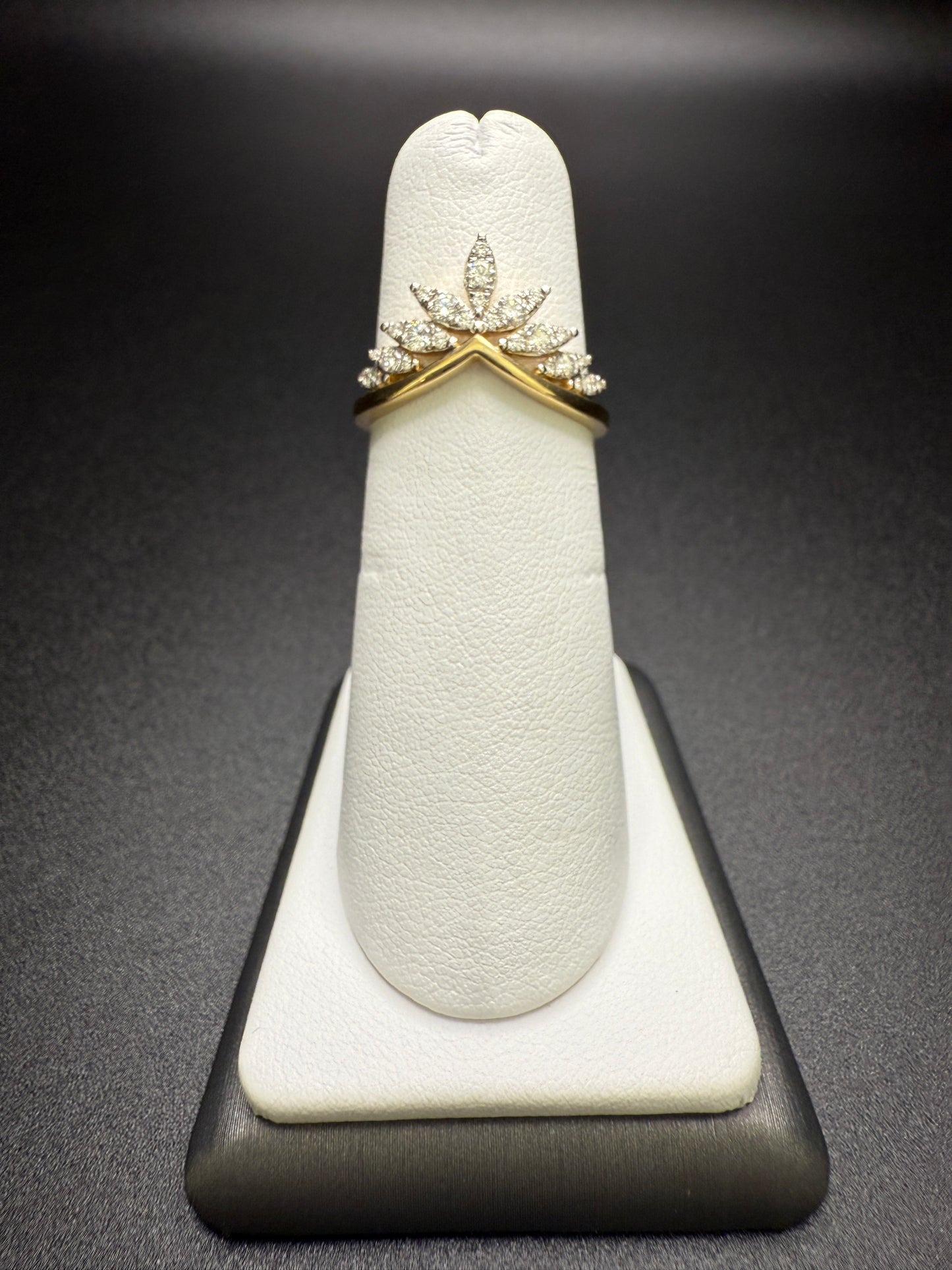 Tiara Design Diamond Band