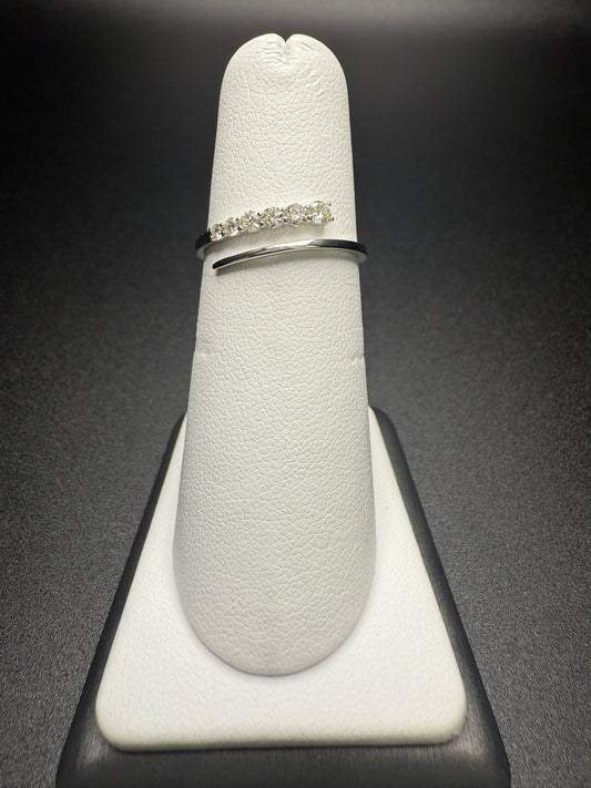 6 Stone Diamond Ring