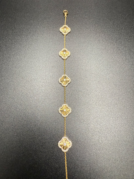 Clover Bracelet W/Natural Diamonds