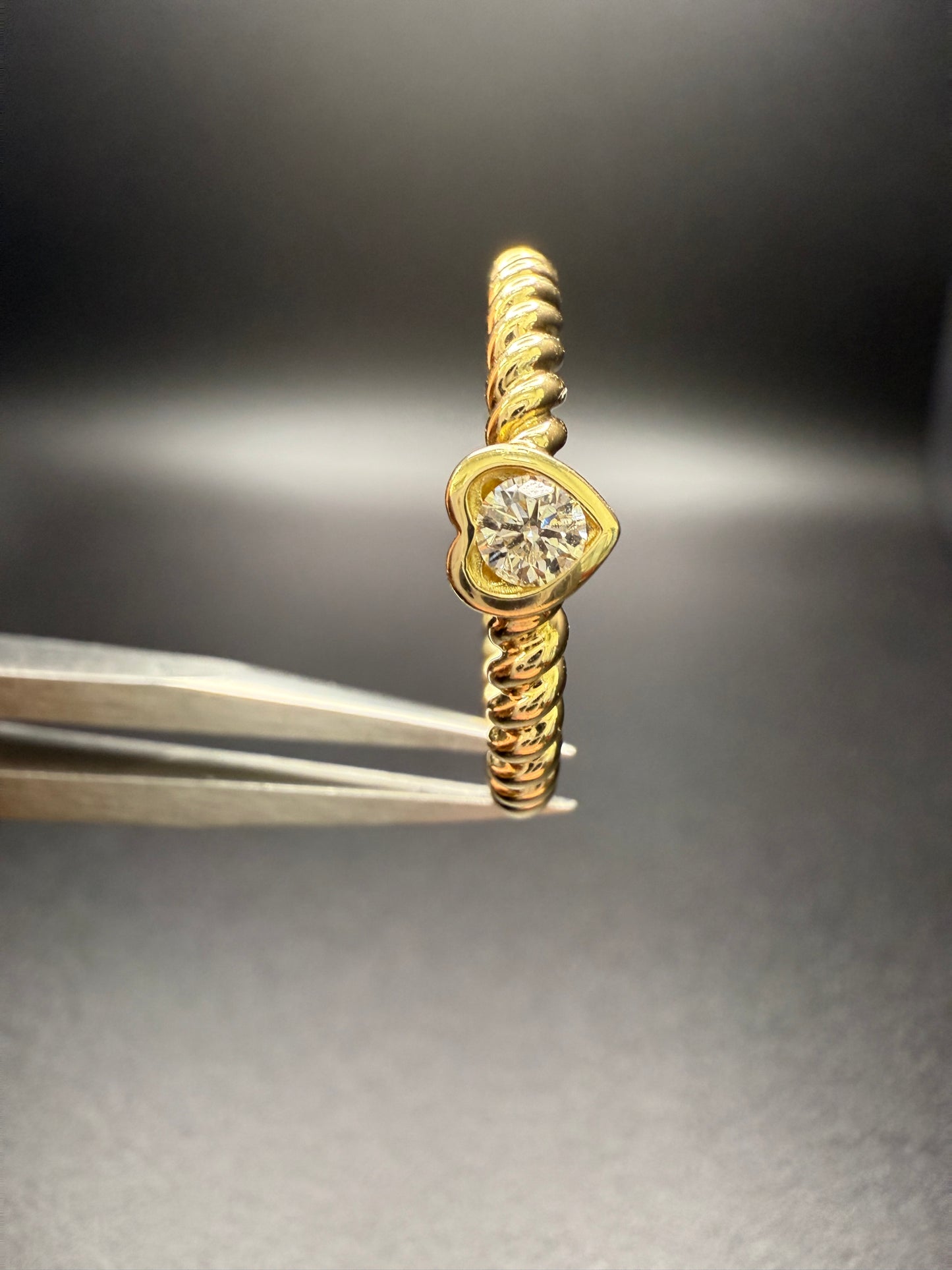 Heart Ring W/ Round Diamond